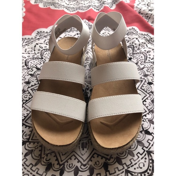 White Platform Espadrille Sandals - Picture 4 of 8